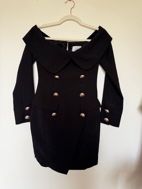 Off-Shoulder Black Double-Breasted Dress with Decorative Buttons